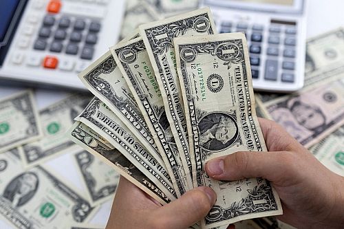 قیمت دلار و یورو مرکز مبادله ایران؛ امروز پنجشنبه ۱۷ اردیبهشت ۱۴۰۵